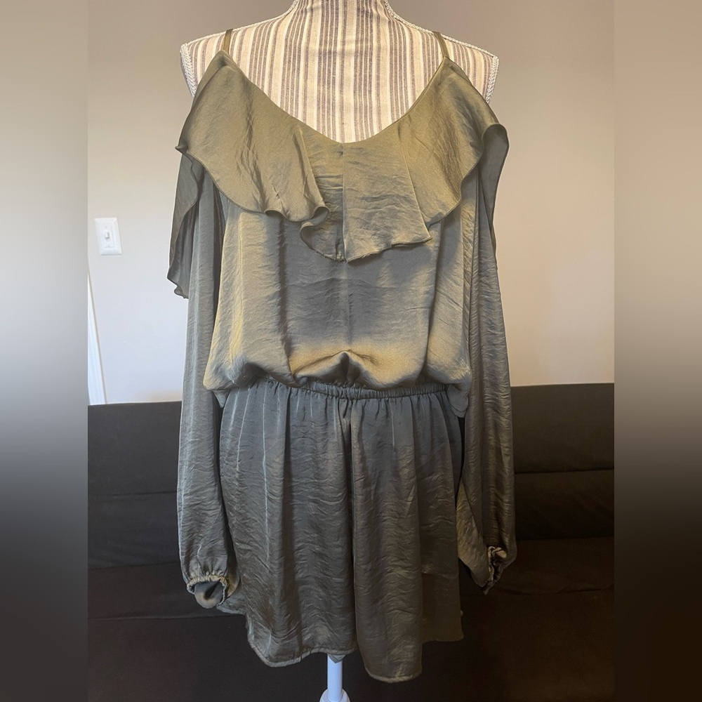 NWT Rue21 Olive Long Sleeve Ruffle Romper